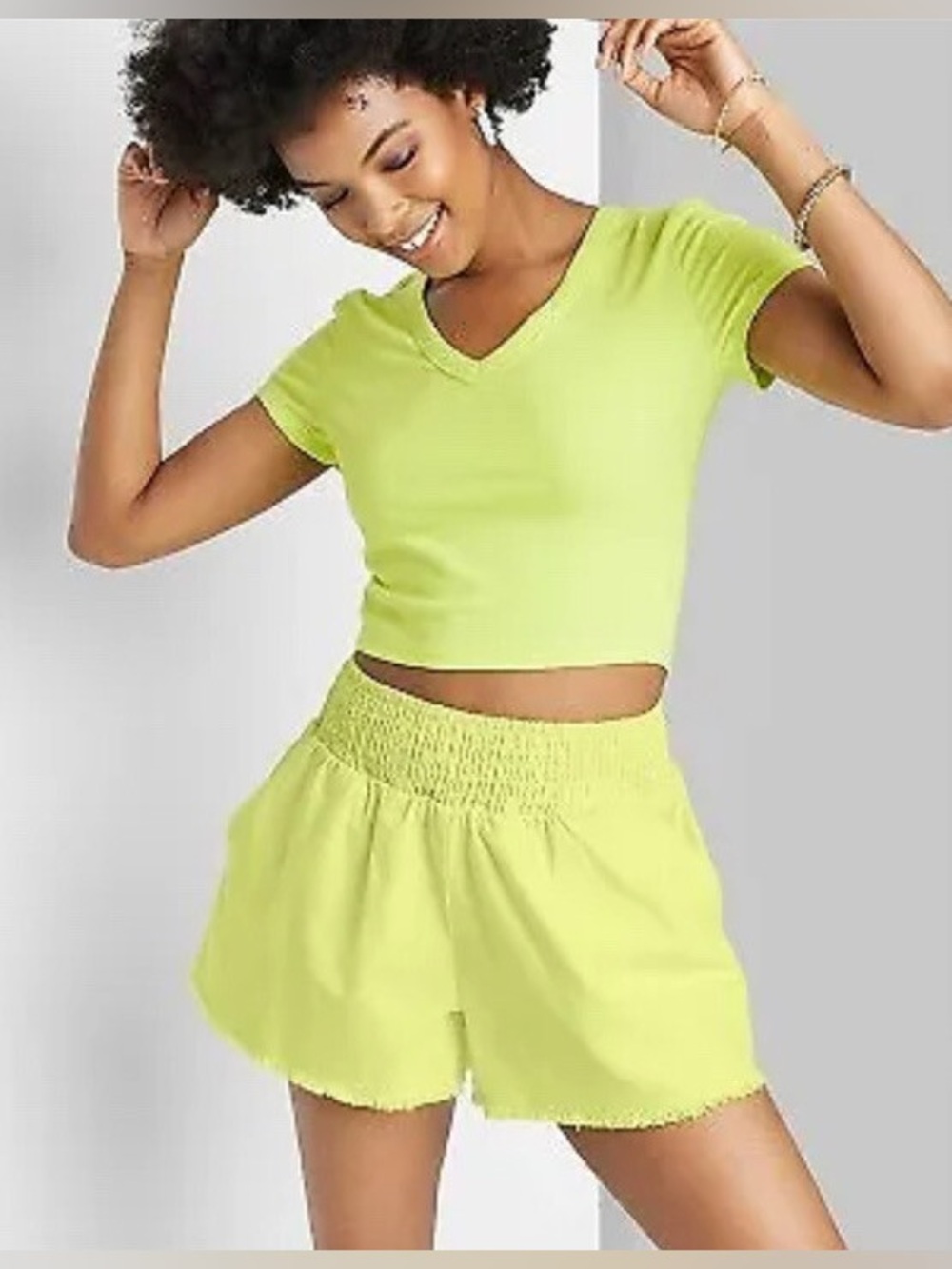 Wild Fable Shorts Women’s Lime Green High-Rise Woven Pull-On . 
Size M